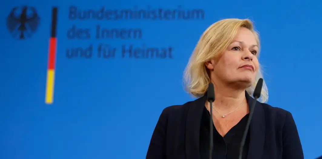 Alman İçişleri Bakanı DİTİB’den açıklama bekliyor