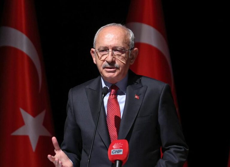 CHP’de kurultay: Kemal Kılıçdaroğlu mu Özgür Özel mi?