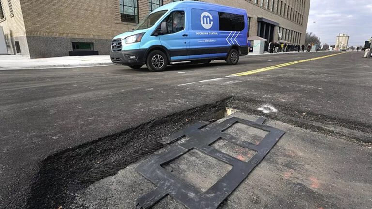 ABD’de araçları sürüş sırasında şarj eden ‘elektrikli yol’ testine başlandı